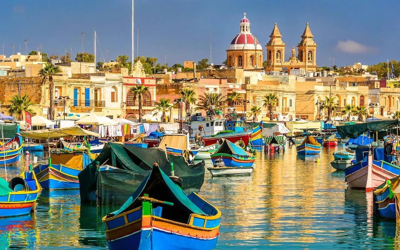ホテル Sliema Creek Suites