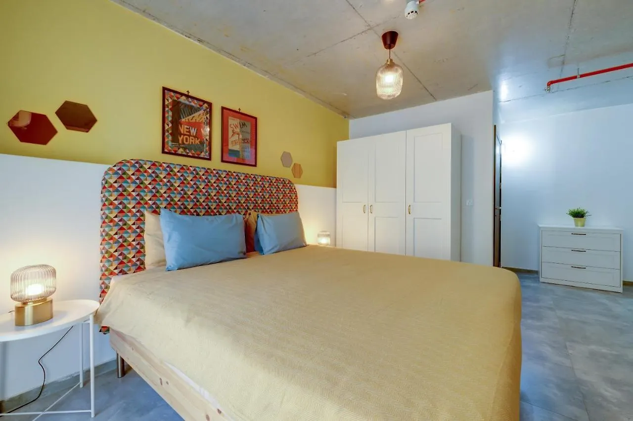 ホテル Sliema Creek Suites